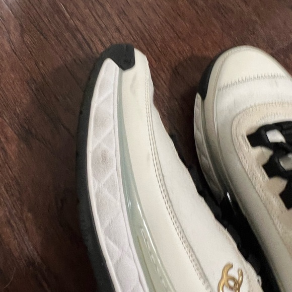 AUTHENTIC CHANEL WOMEN’S SNEAKERS🖤🤍 - Picture 7 of 9